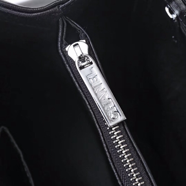 シャネルバッグ着用イメージ